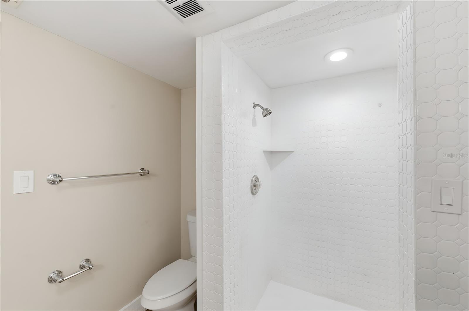 Image 22 of 50 For 8461 Flagstone Drive