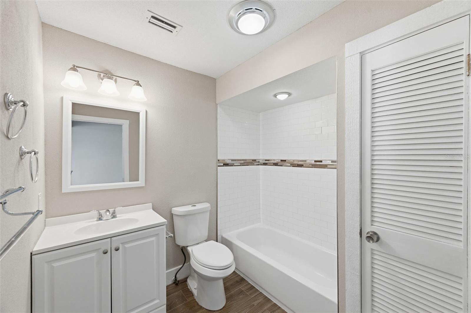 Image 24 of 50 For 8461 Flagstone Drive