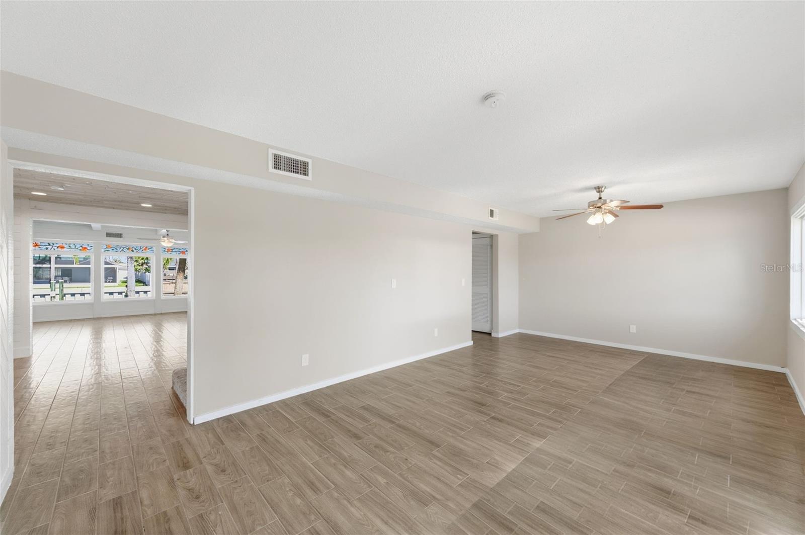 Image 9 of 50 For 8461 Flagstone Drive