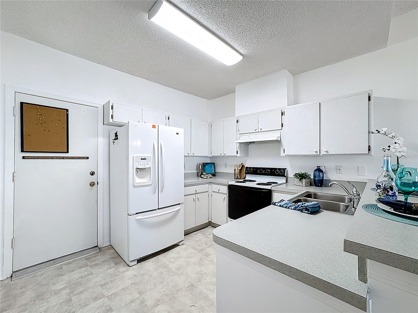 Image 17 of 30 For 1015 Radison Lake Court 65