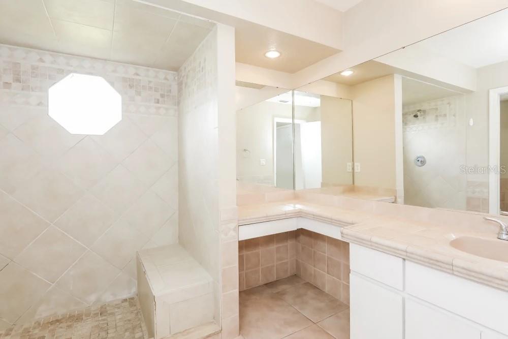 Listing photo id 10 for 26055 Ocelot Lane