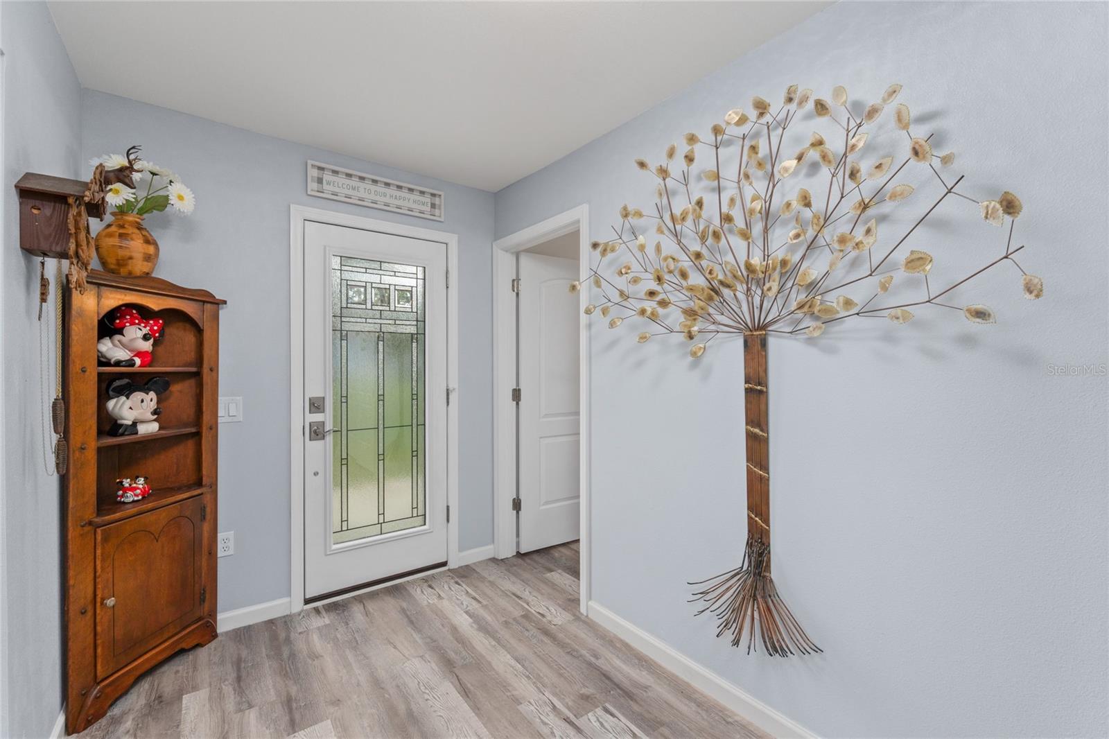 Listing photo id 15 for 297 Lakeview Drive