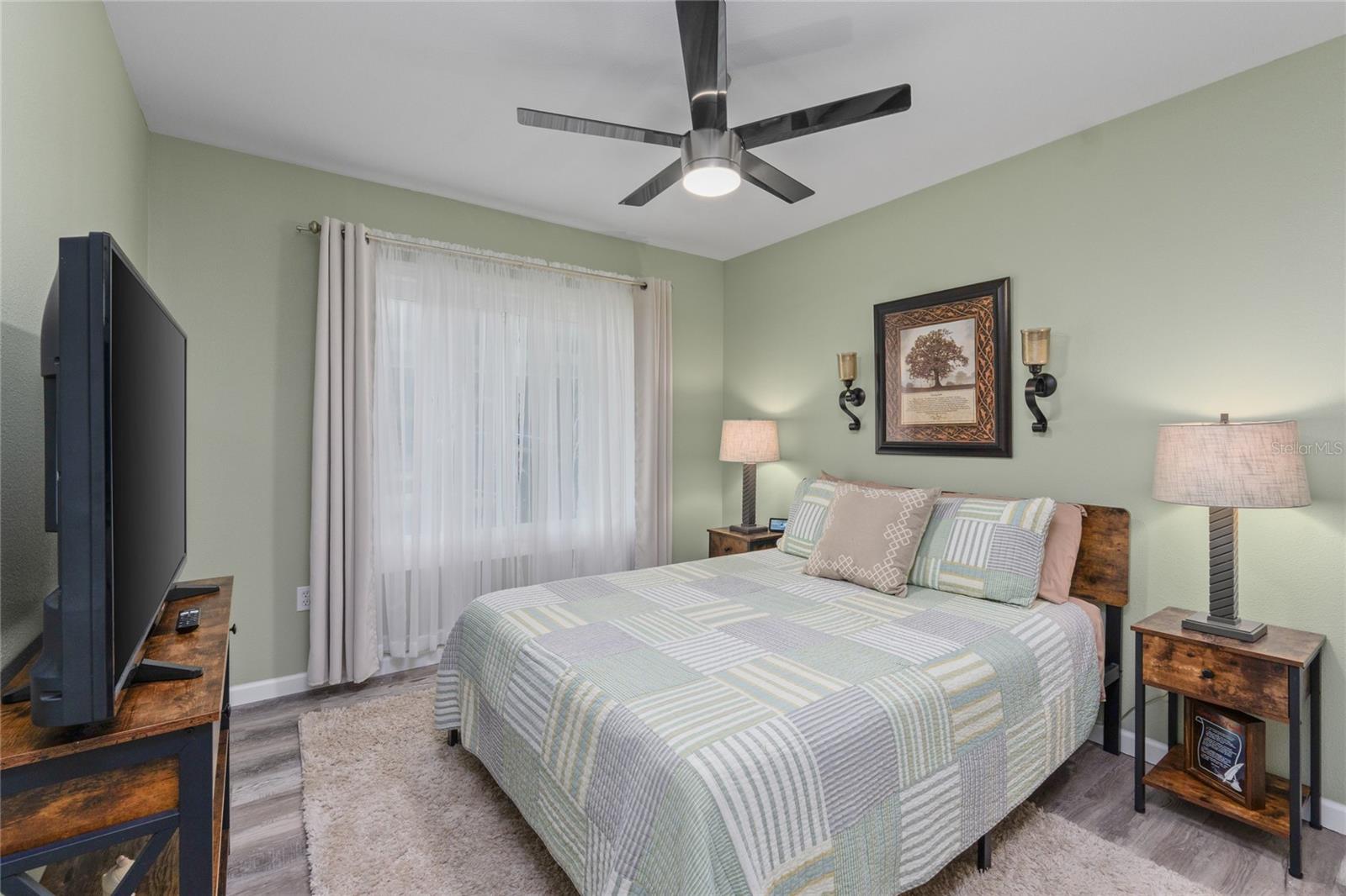 Listing photo id 36 for 297 Lakeview Drive