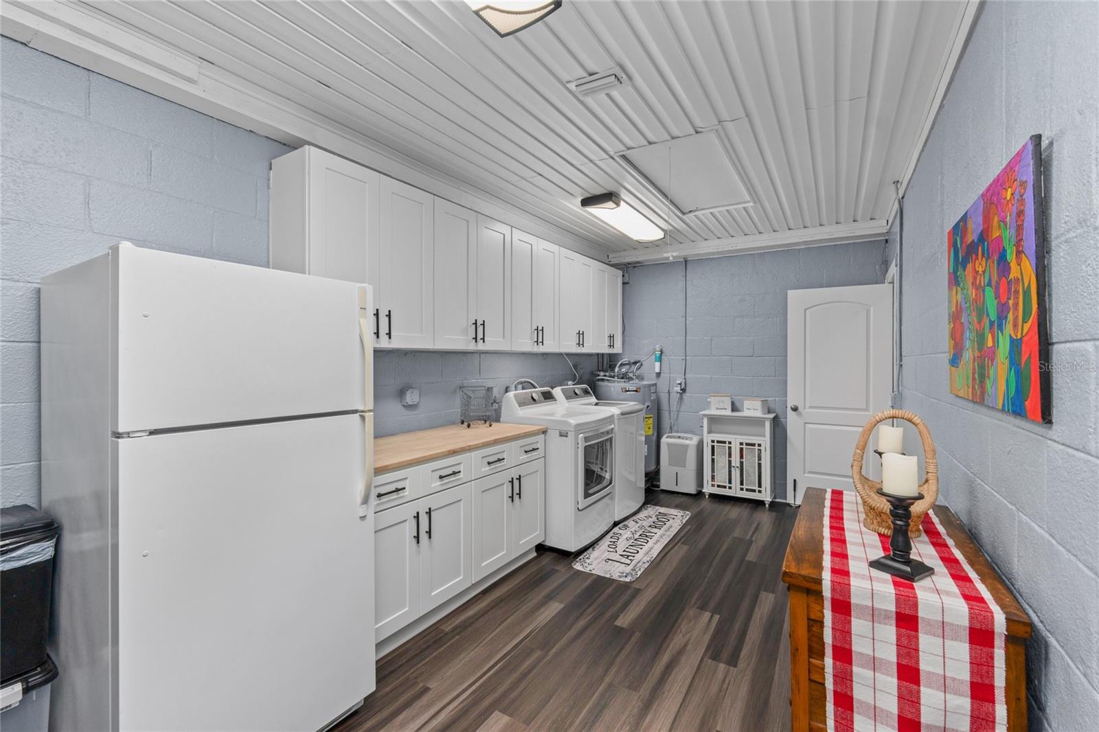 Listing photo id 43 for 297 Lakeview Drive