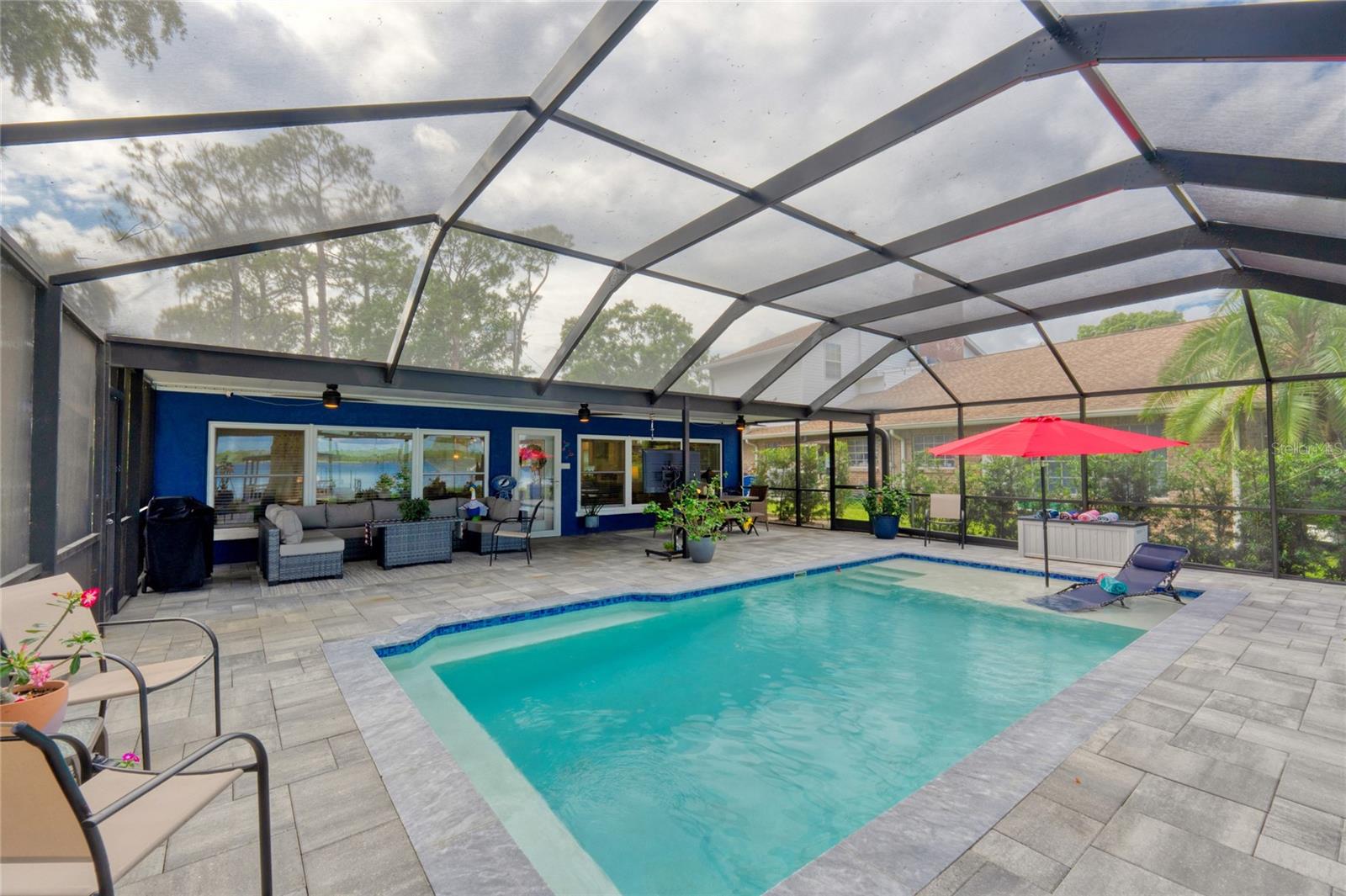 Listing photo id 49 for 297 Lakeview Drive