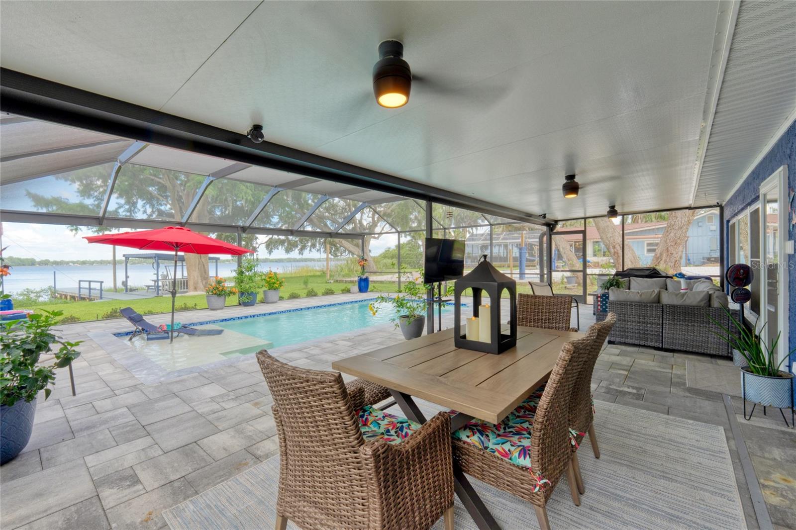 Listing photo id 52 for 297 Lakeview Drive