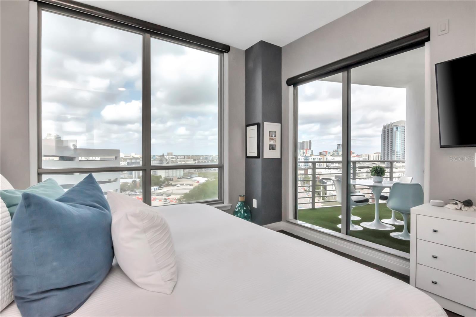 Image 20 of 38 For 449 12th Street 1006