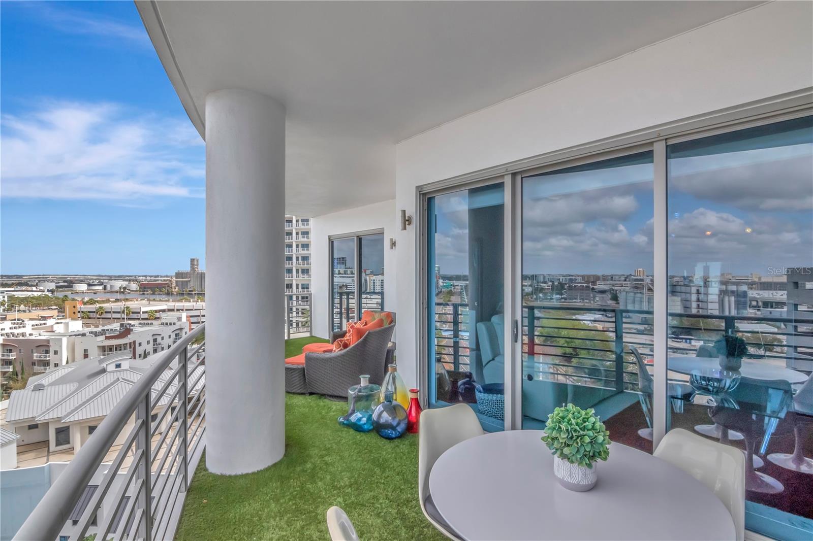 Image 31 of 38 For 449 12th Street 1006