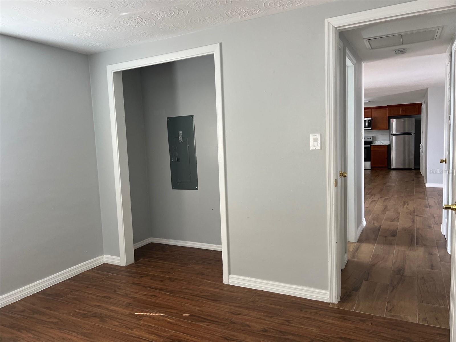 Image 12 of 24 For 5046 Victoria Lane