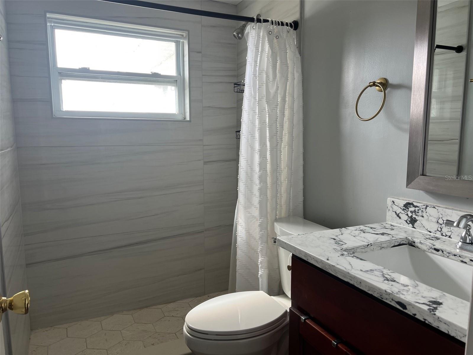 Image 16 of 24 For 5046 Victoria Lane