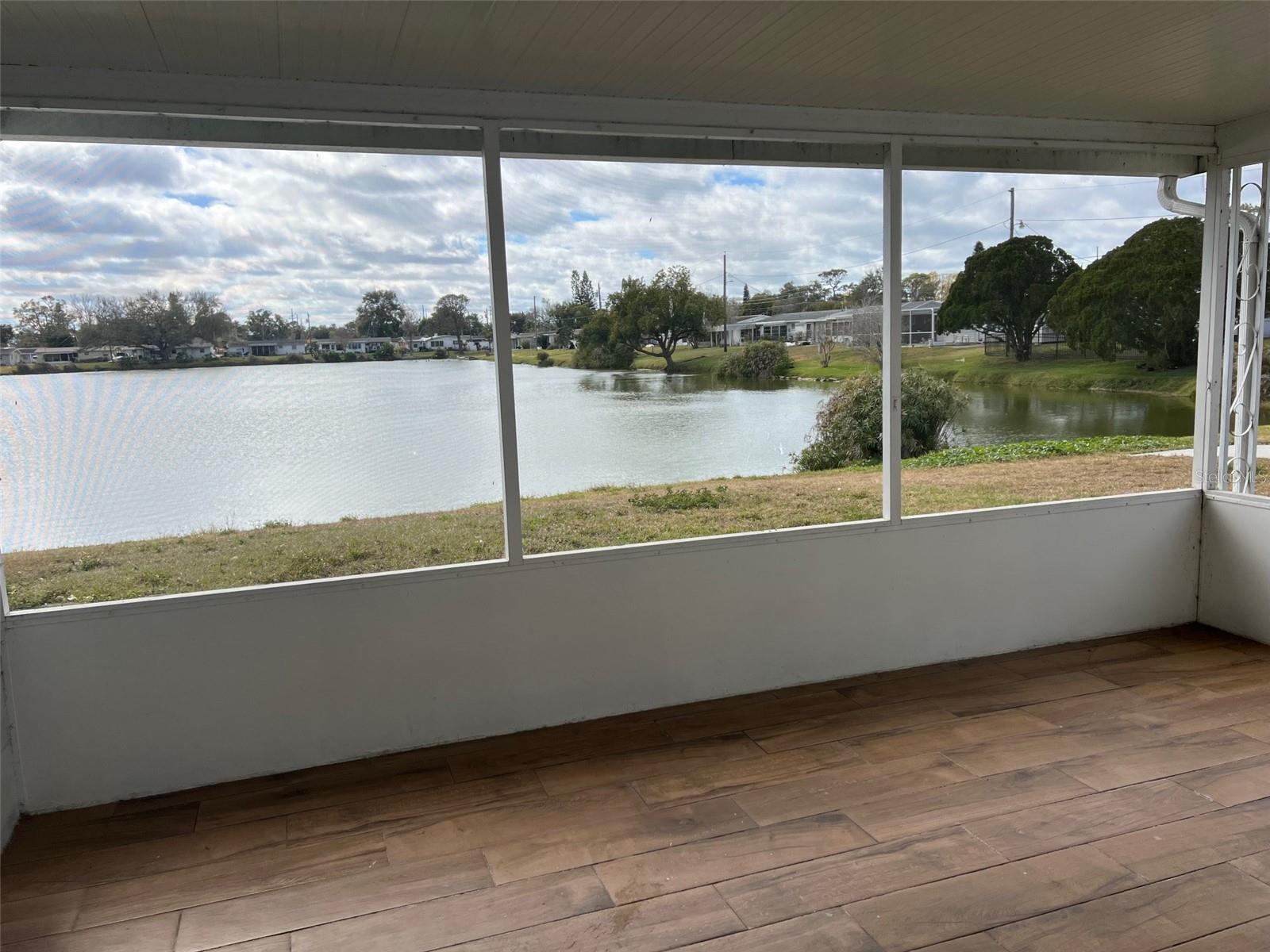 Image 3 of 24 For 5046 Victoria Lane