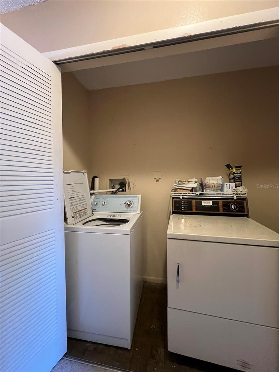 Image 21 of 46 For 7715 Willow Park Drive