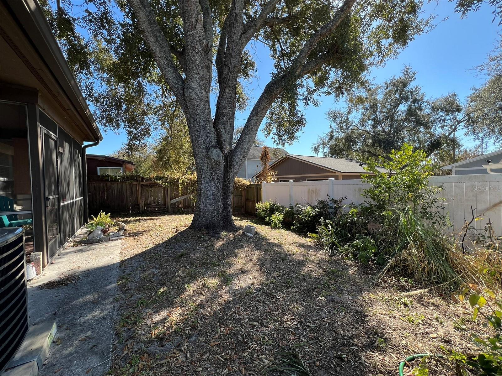 Image 33 of 46 For 7715 Willow Park Drive