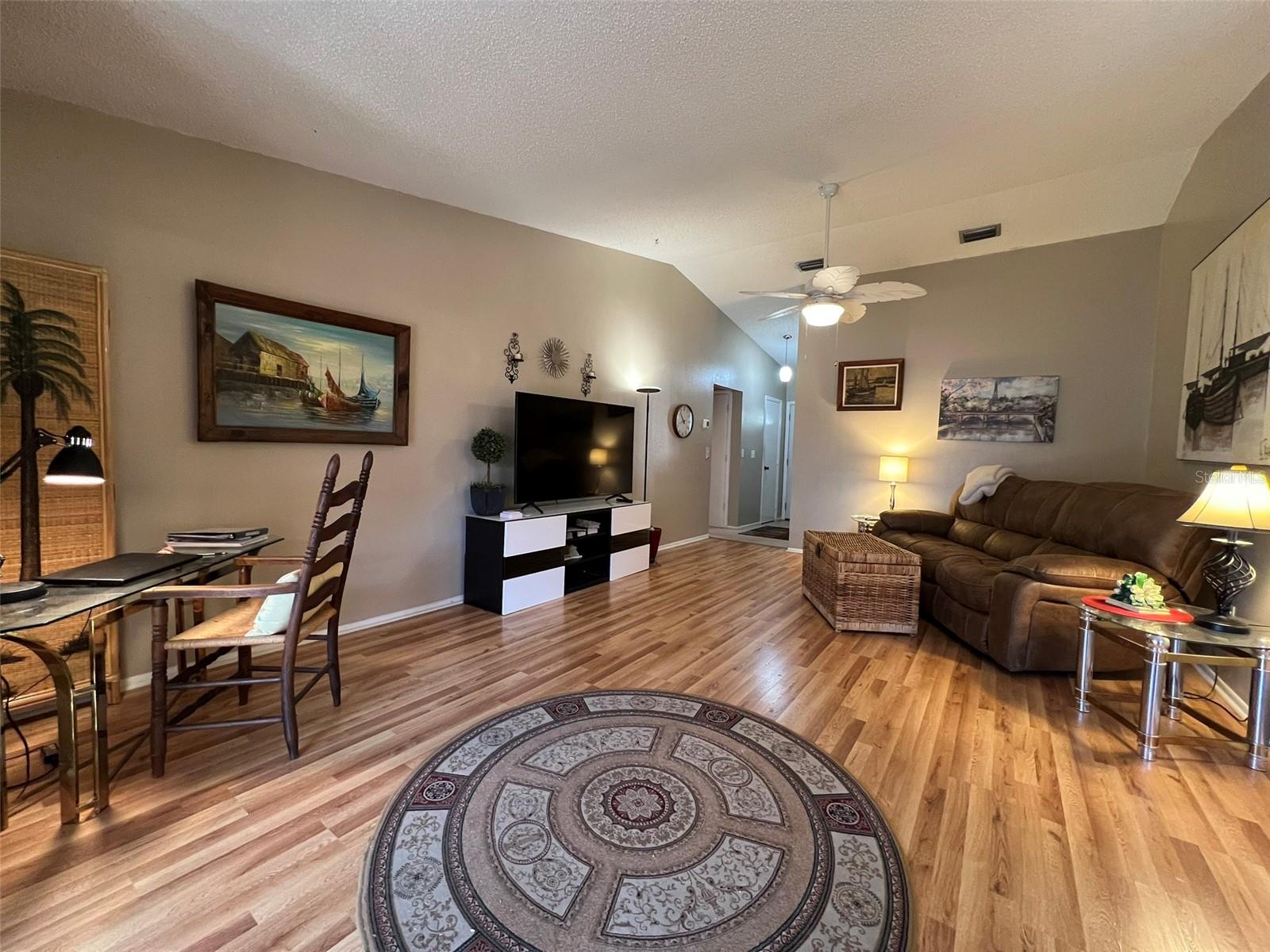 Image 5 of 46 For 7715 Willow Park Drive