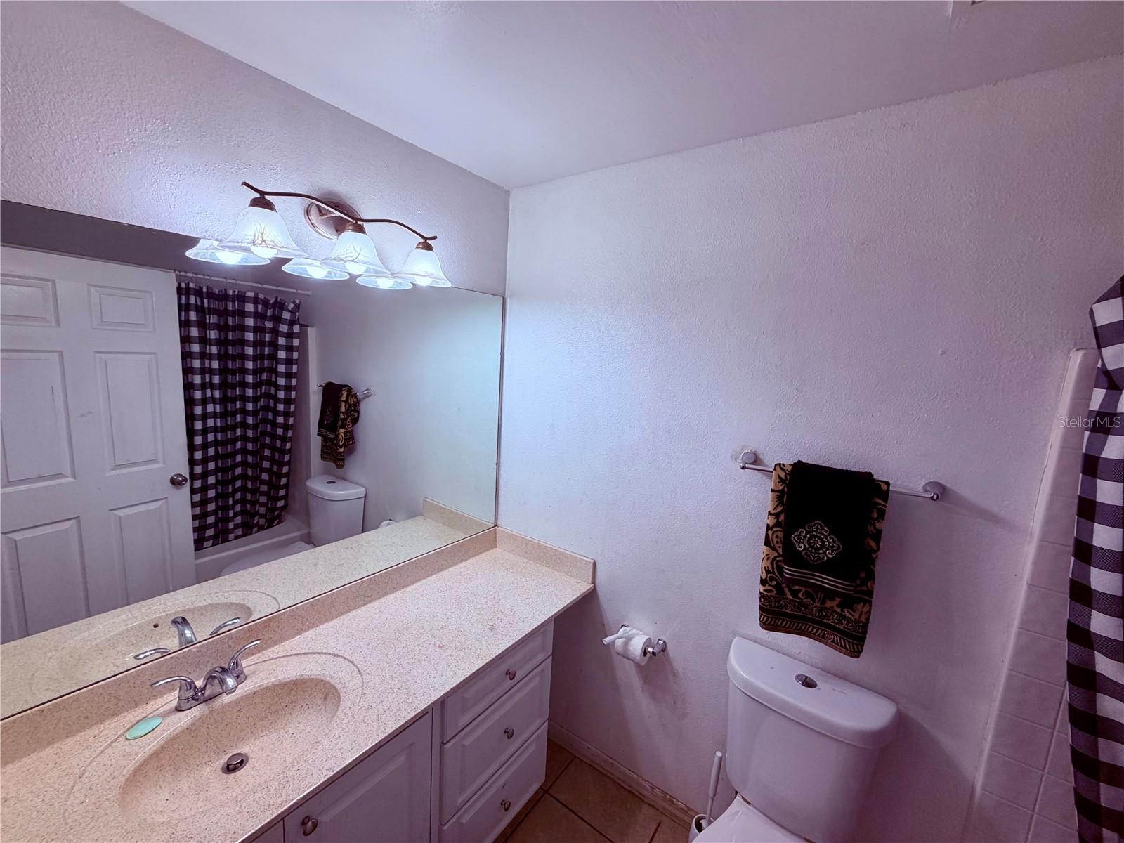 Image 14 of 23 For 12084 Rockford Street