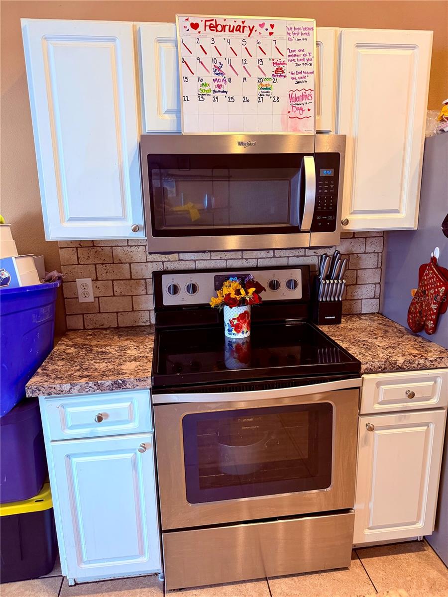 Image 8 of 23 For 12084 Rockford Street