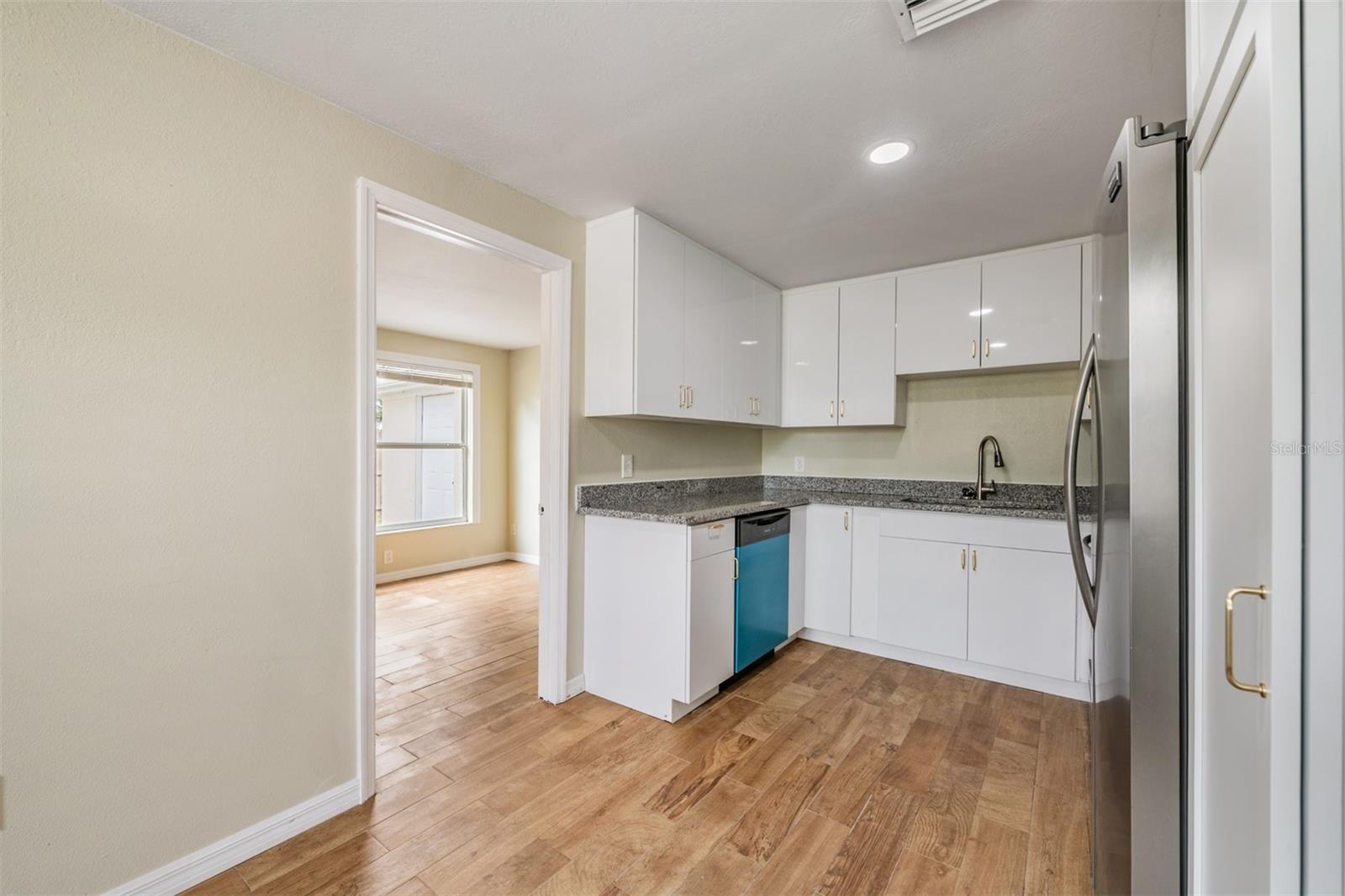 Image 14 of 40 For 5312 Dartmouth Road