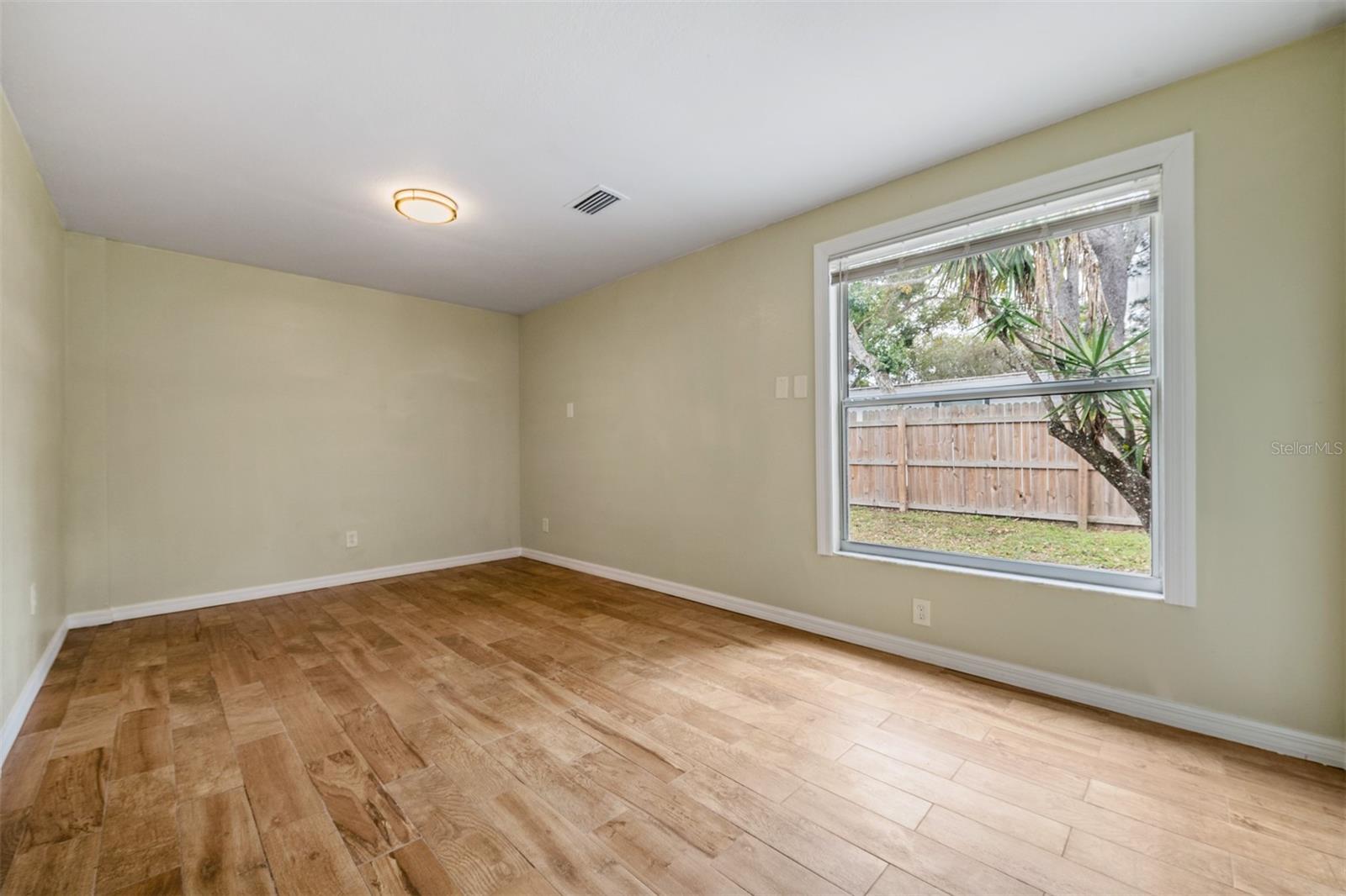 Image 16 of 40 For 5312 Dartmouth Road