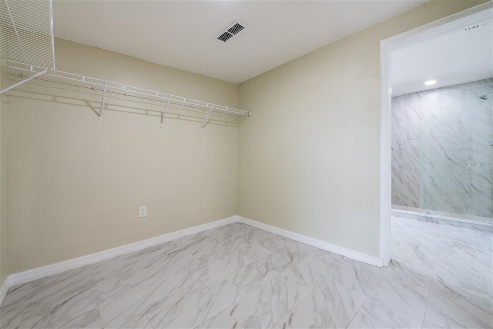 Image 17 of 40 For 5312 Dartmouth Road