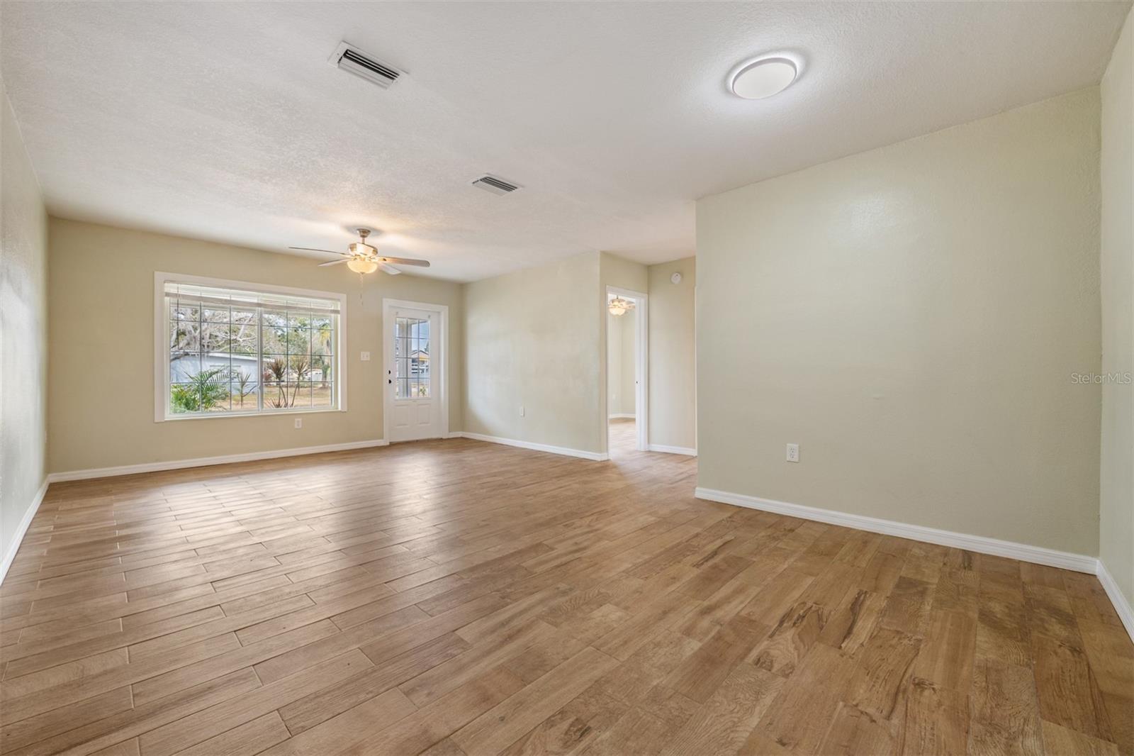 Image 6 of 40 For 5312 Dartmouth Road