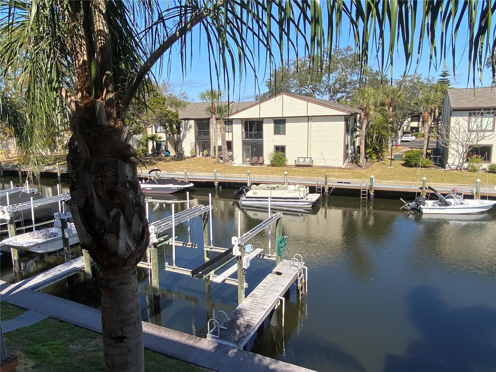 Image 22 of 36 For 834 Callista Cay Loop