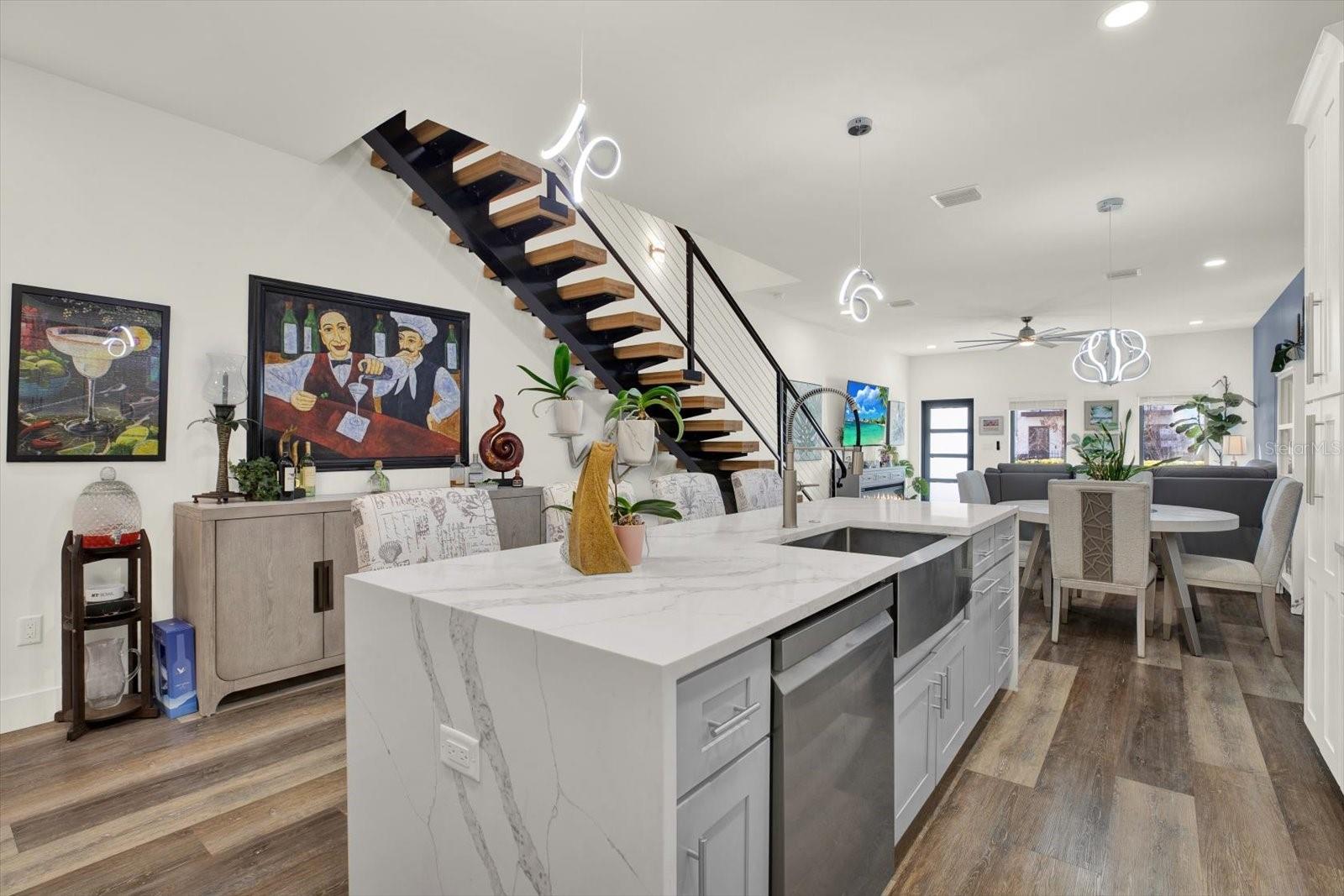 Listing photo id 14 for 6203 64th Way N