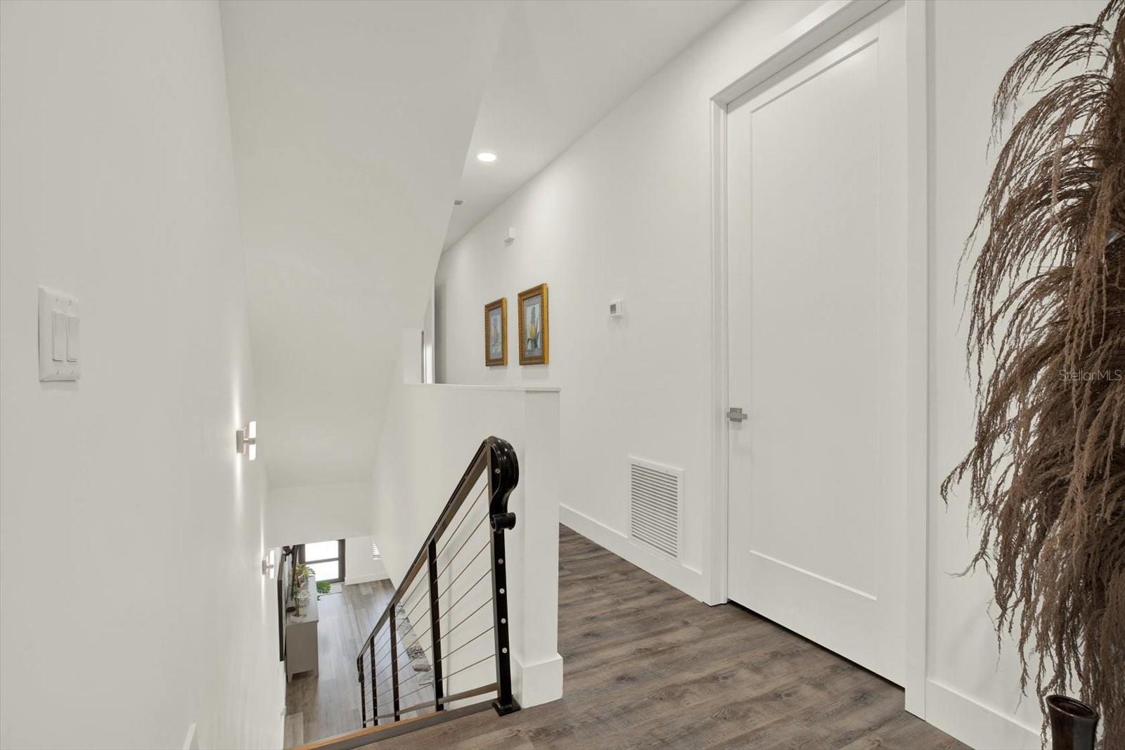 Listing photo id 17 for 6203 64th Way N