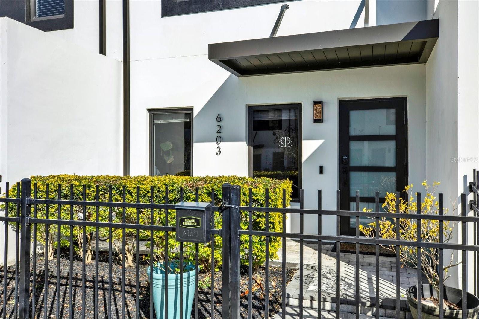 Listing photo id 0 for 6203 64th Way N