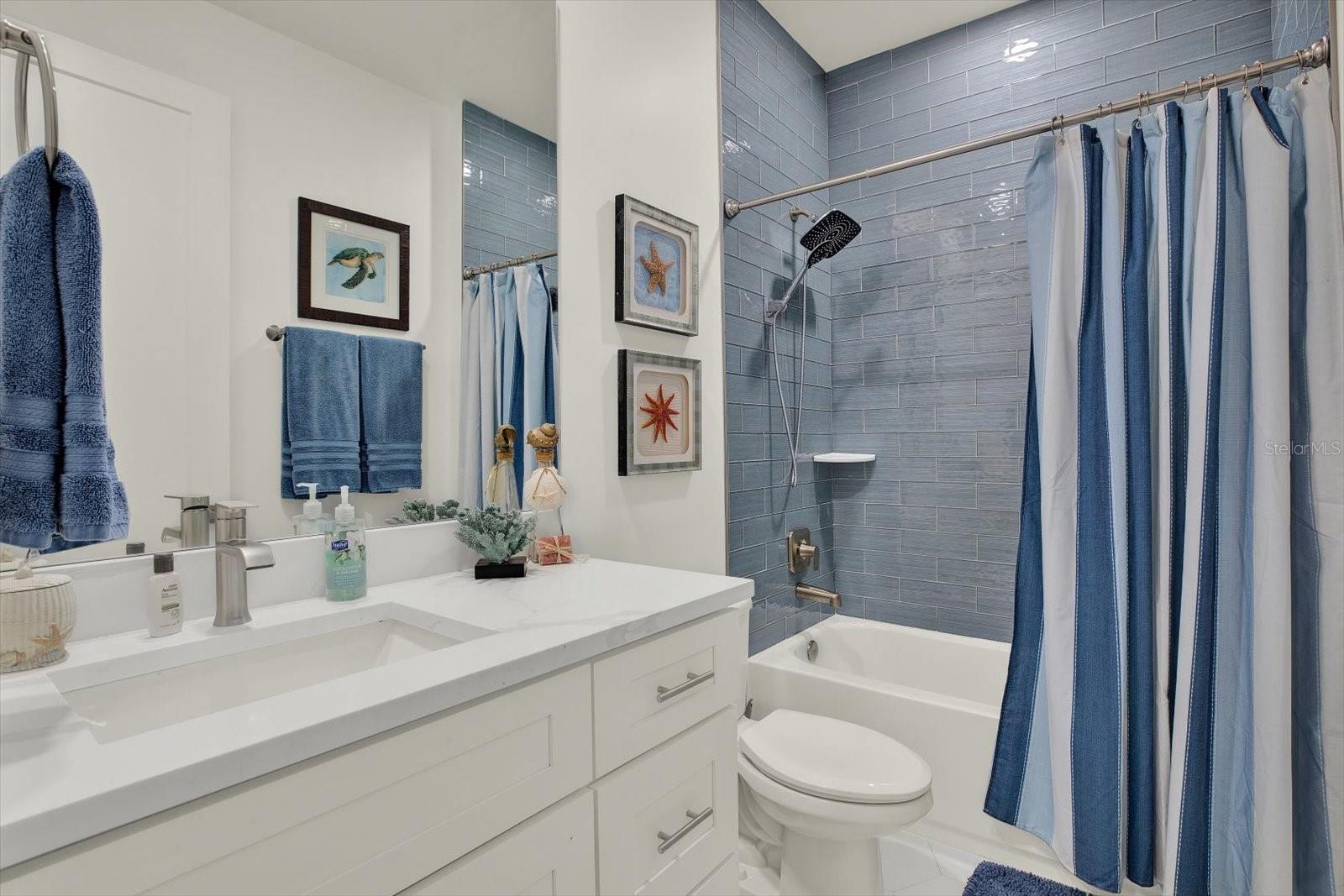 Listing photo id 21 for 6203 64th Way N