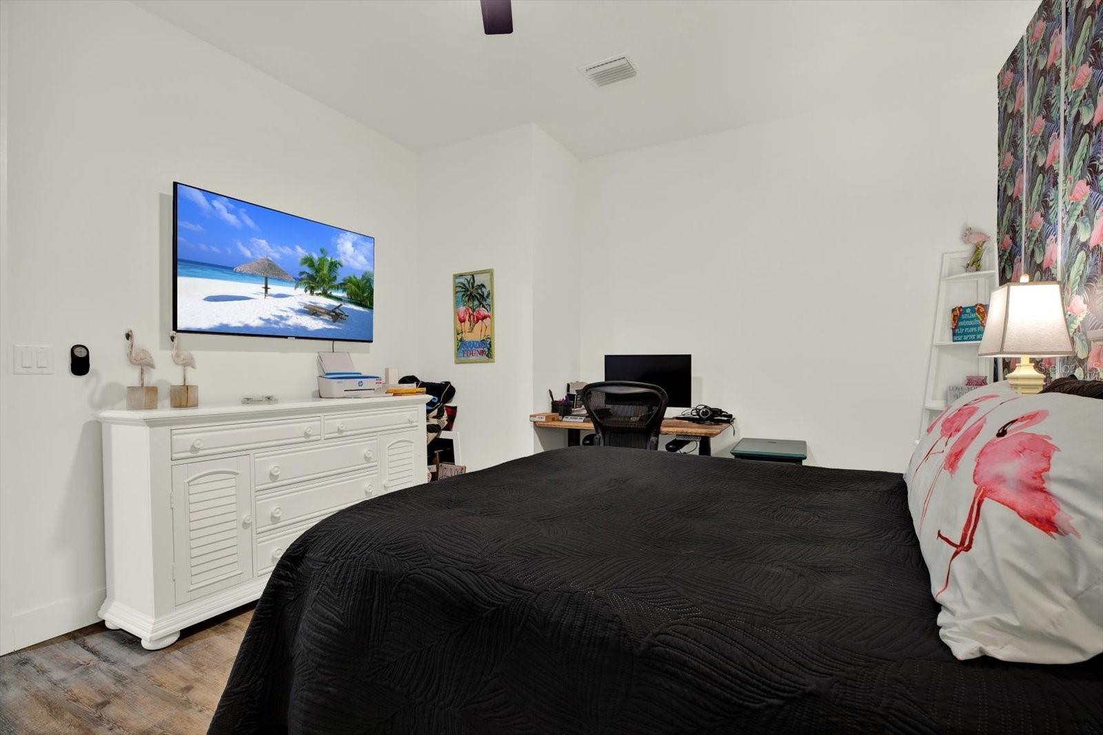 Listing photo id 23 for 6203 64th Way N