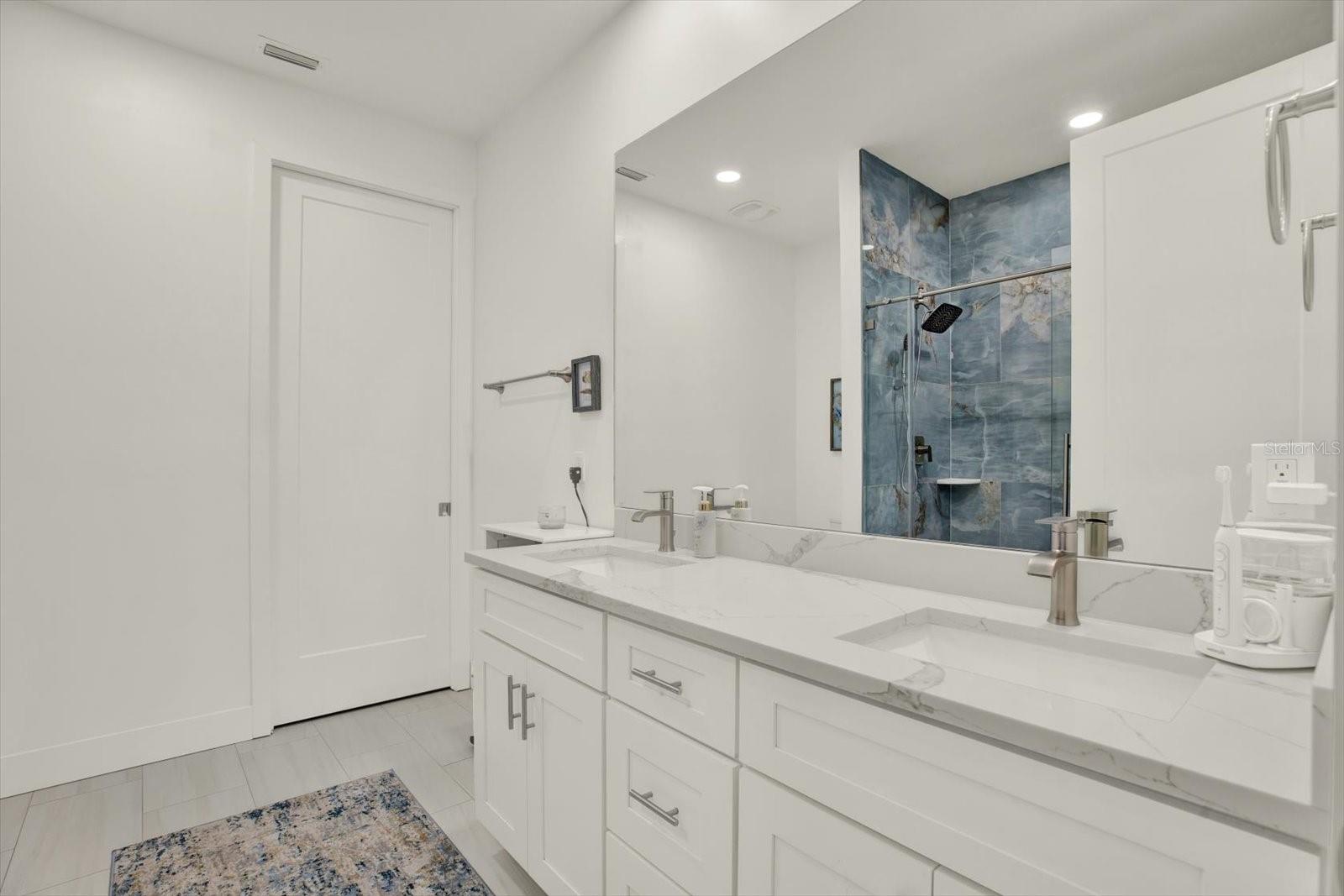 Listing photo id 29 for 6203 64th Way N