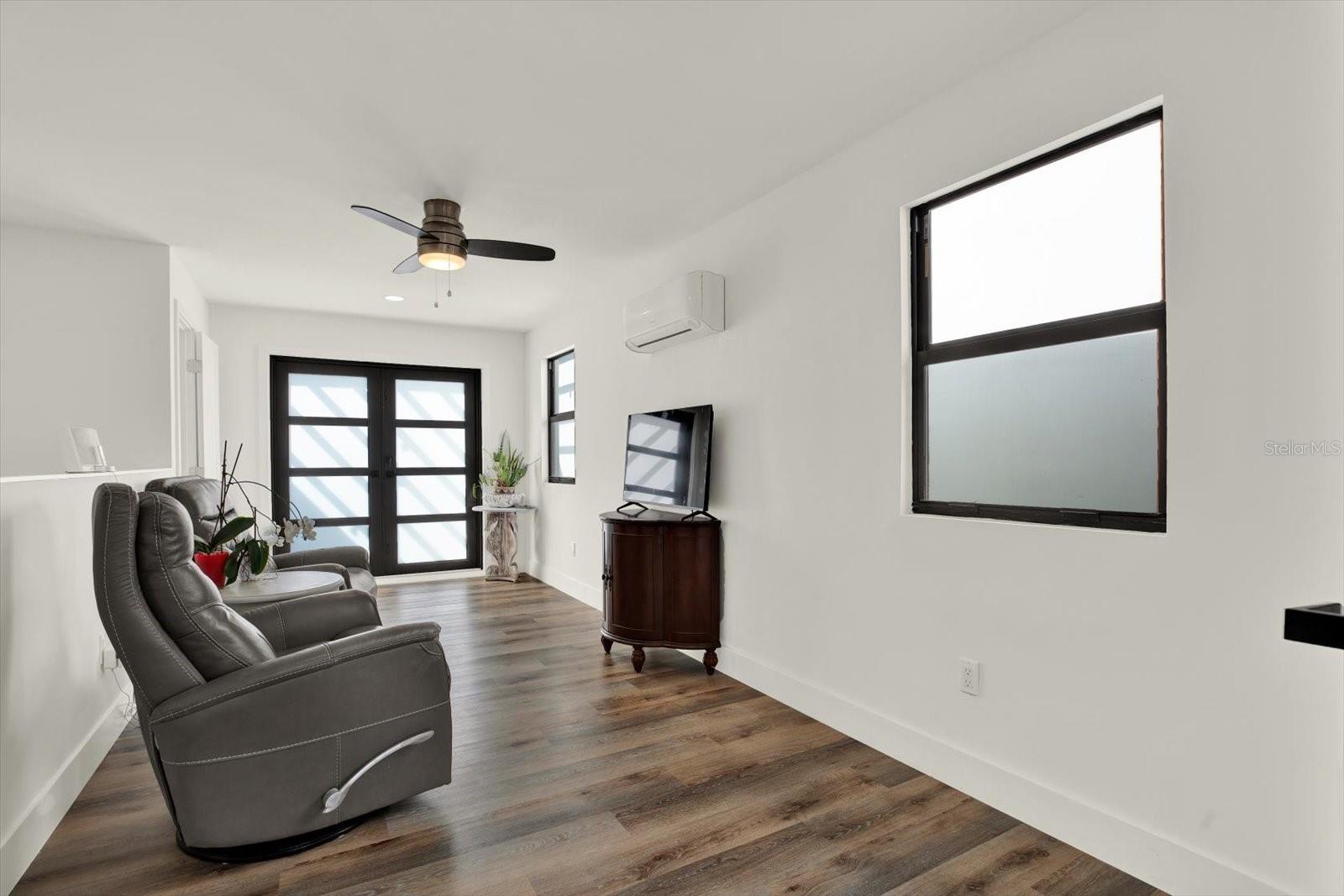 Listing photo id 33 for 6203 64th Way N