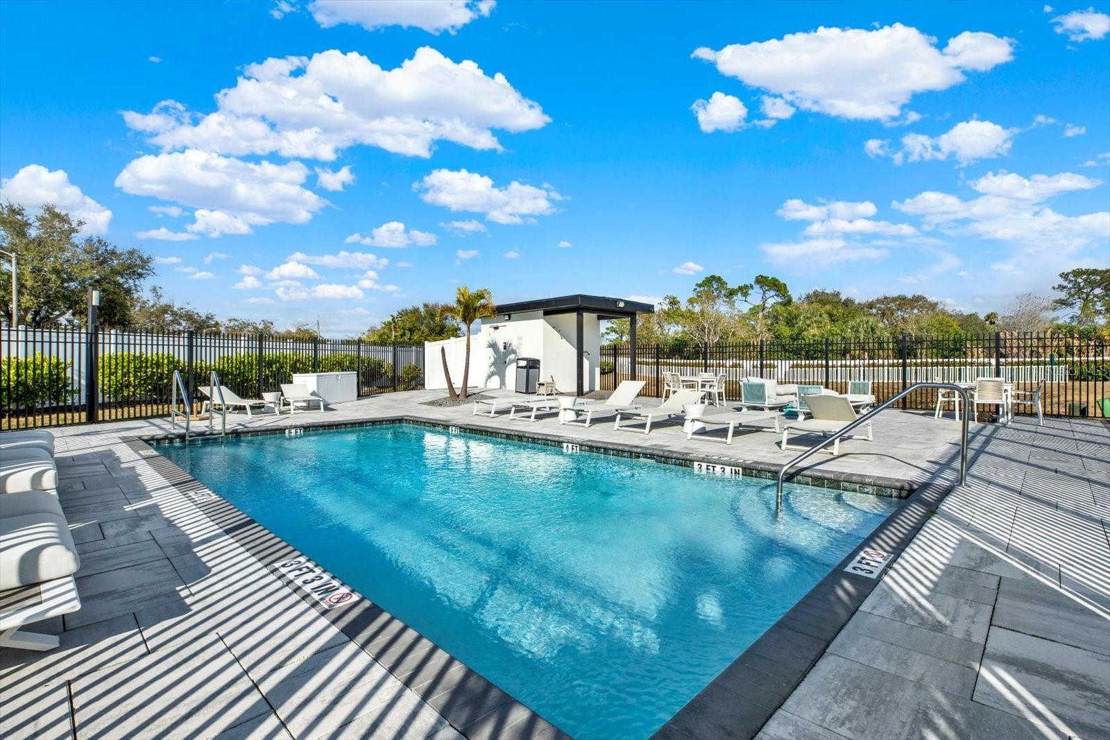 Listing photo id 46 for 6203 64th Way N