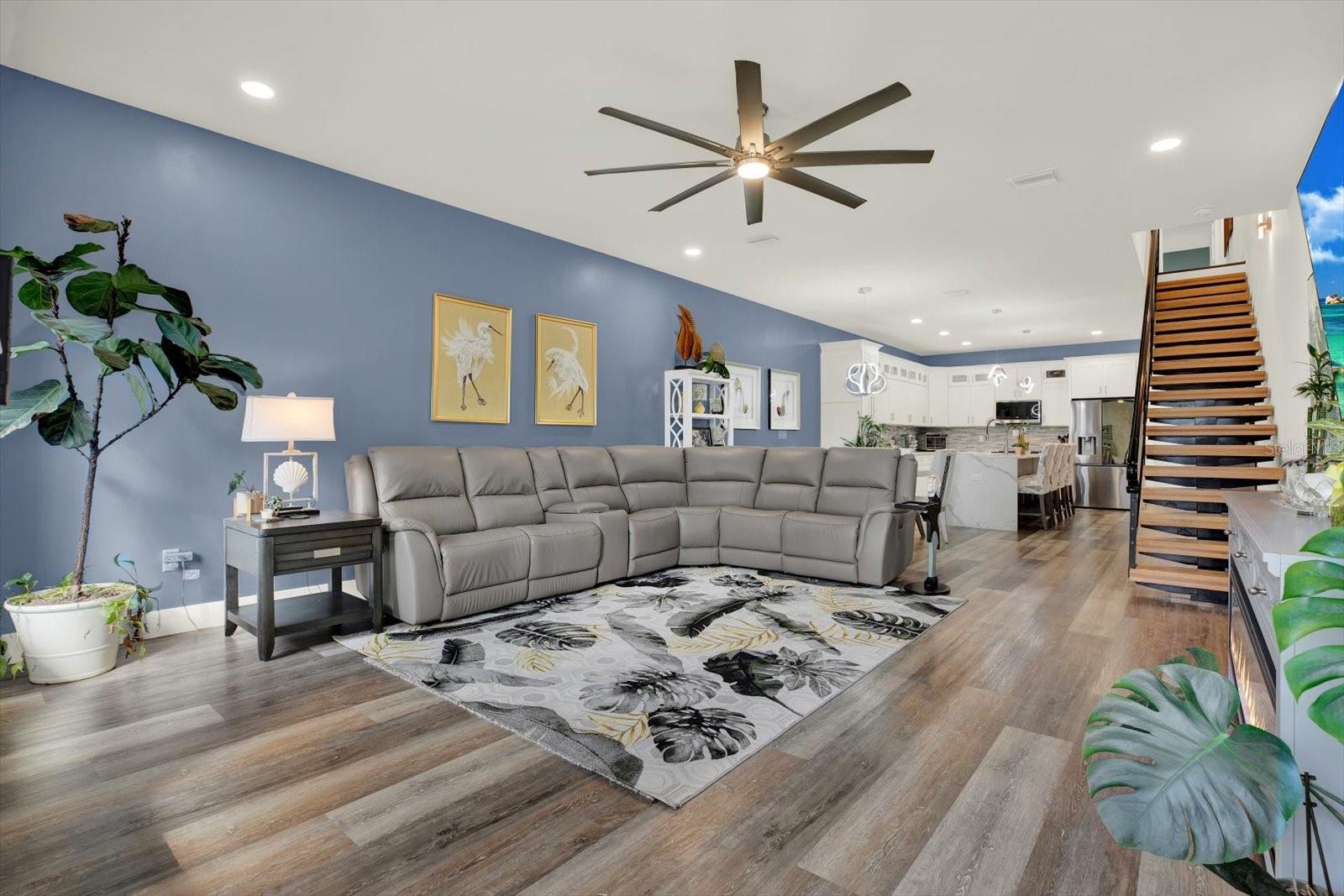 Listing photo id 3 for 6203 64th Way N