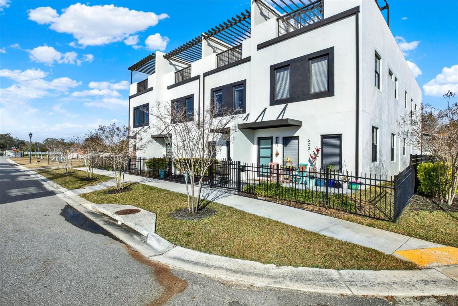 Listing photo id 50 for 6203 64th Way N