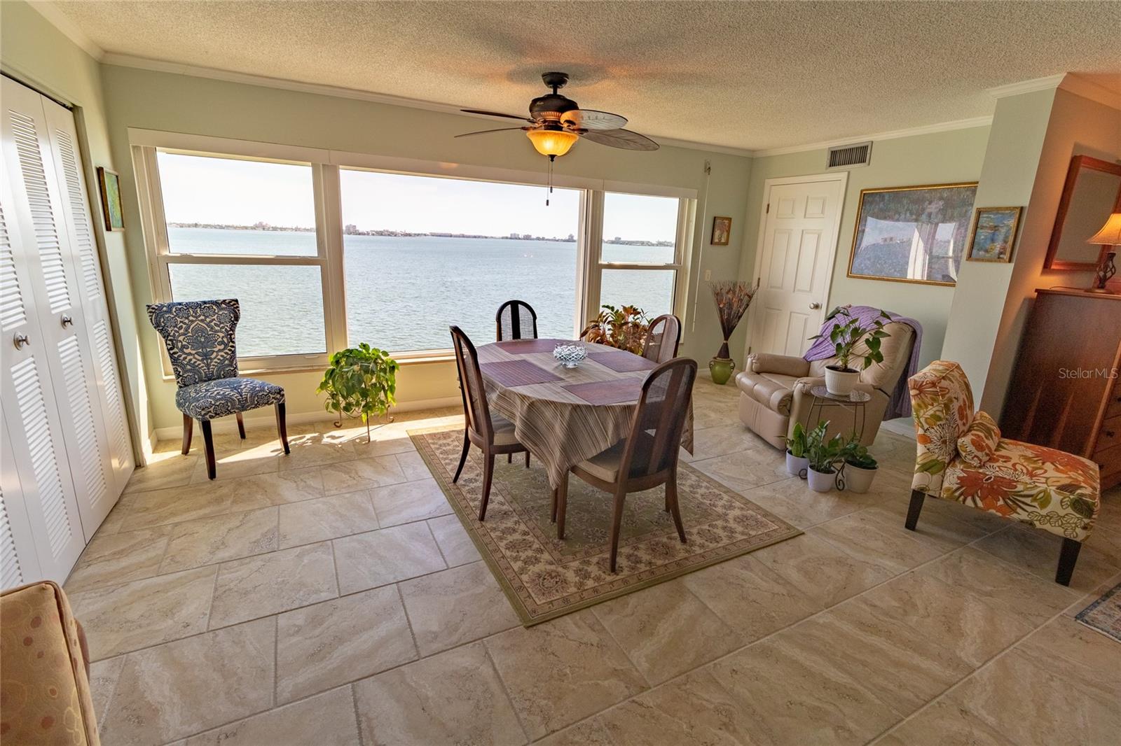 Image 12 of 37 For 5980 Shore Boulevard S 707