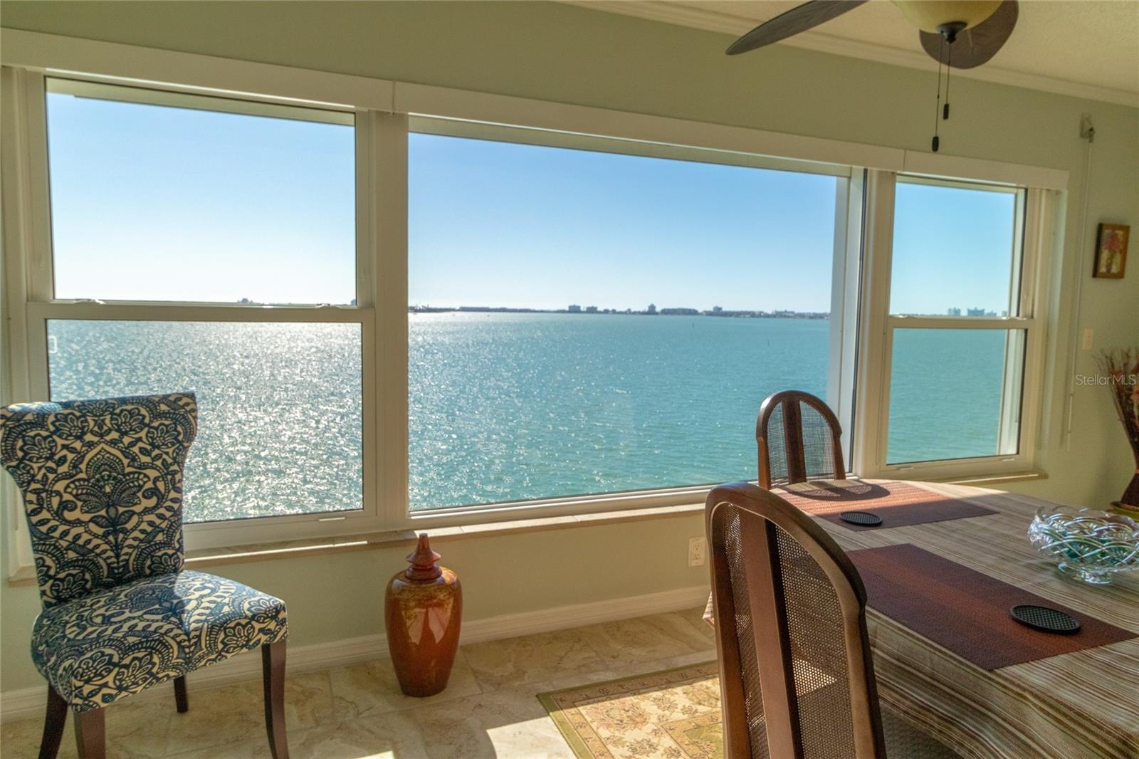 Image 14 of 37 For 5980 Shore Boulevard S 707