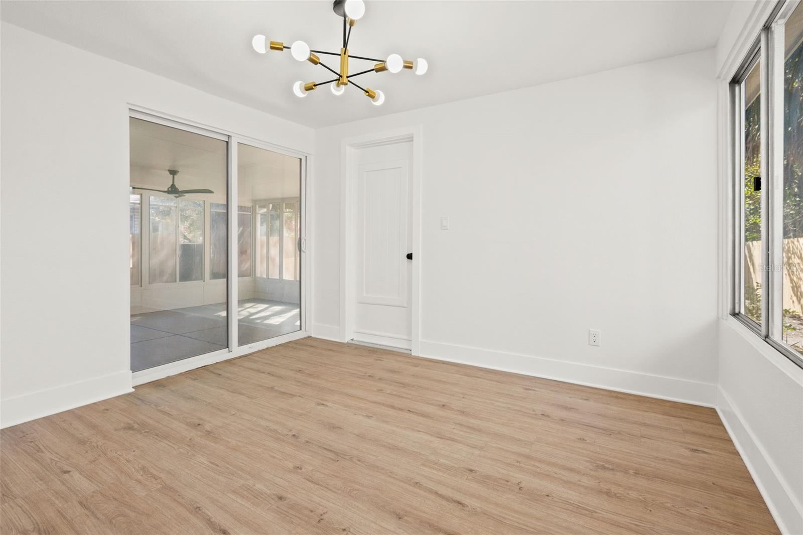 Listing photo id 9 for 4650 Emerson Avenue S