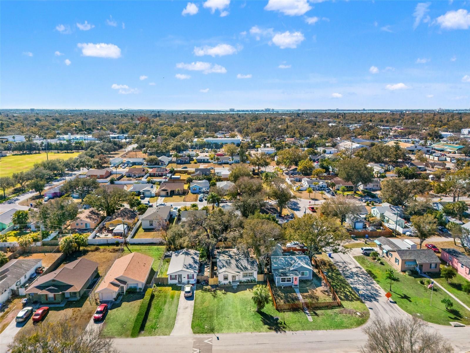 Listing photo id 27 for 4650 Emerson Avenue S