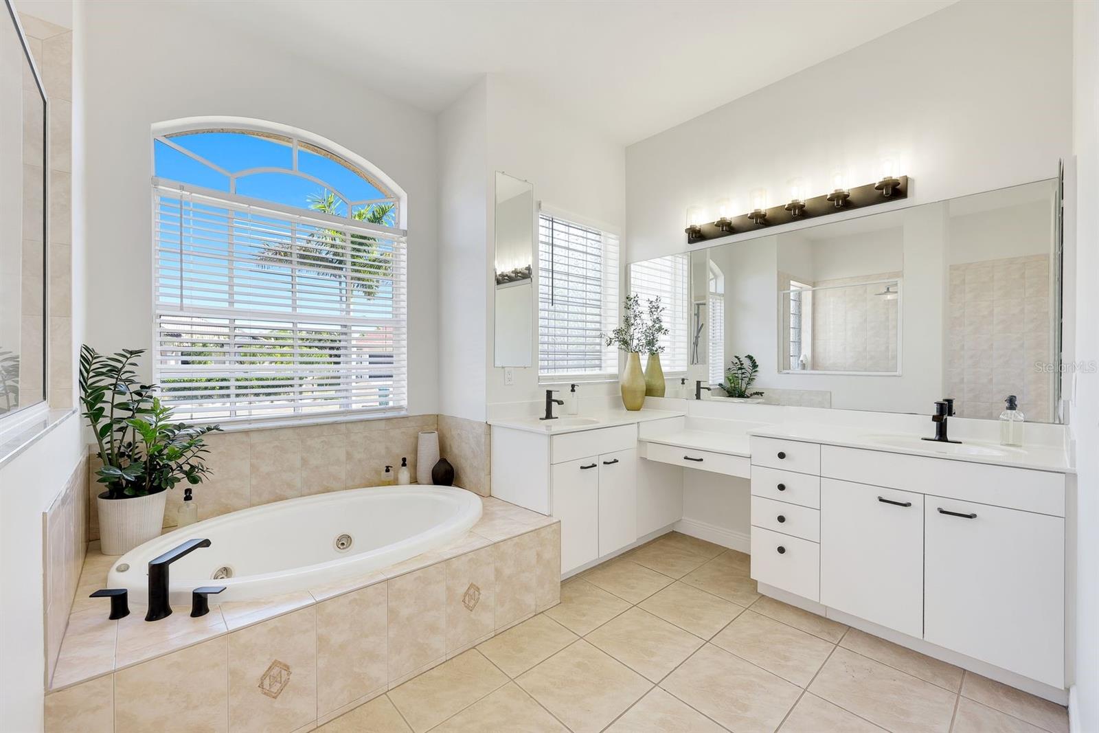 Image 28 of 52 For 3106 26th Court