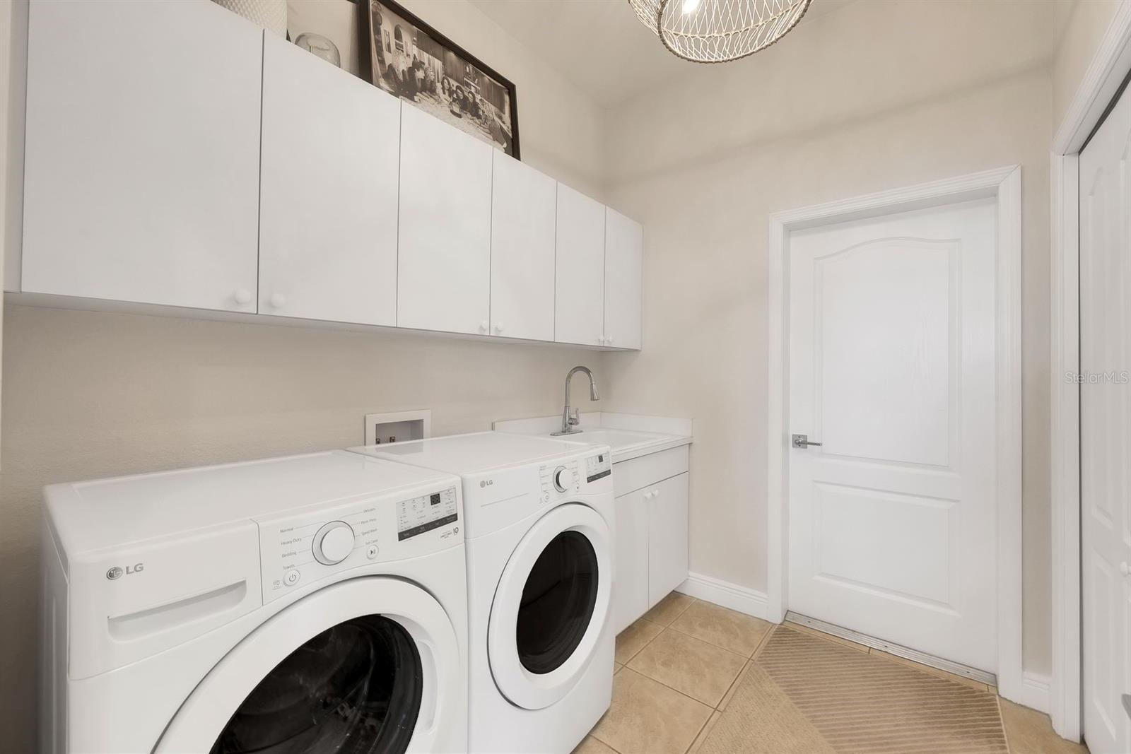 Image 33 of 52 For 3106 26th Court