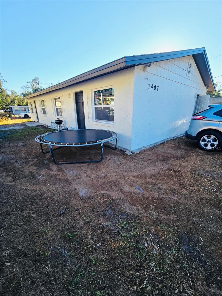 Image 3 of 7 For 1407 E 99th Avenue