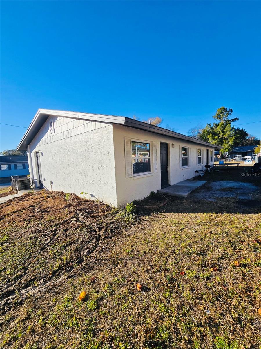 Image 5 of 7 For 1407 E 99th Avenue