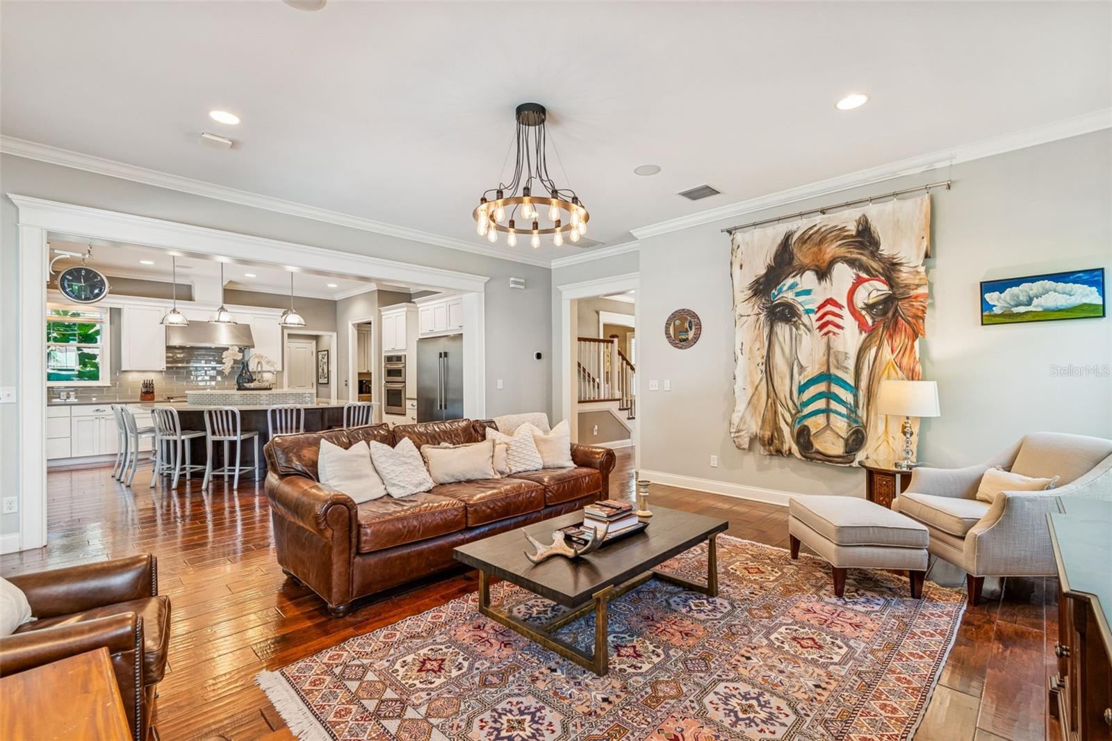 Listing photo id 14 for 2907 Hawthorne Road