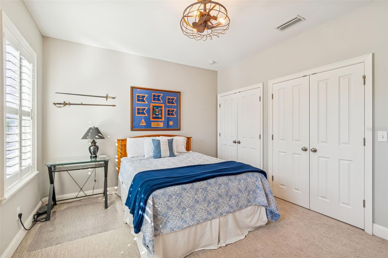 Listing photo id 33 for 2907 Hawthorne Road