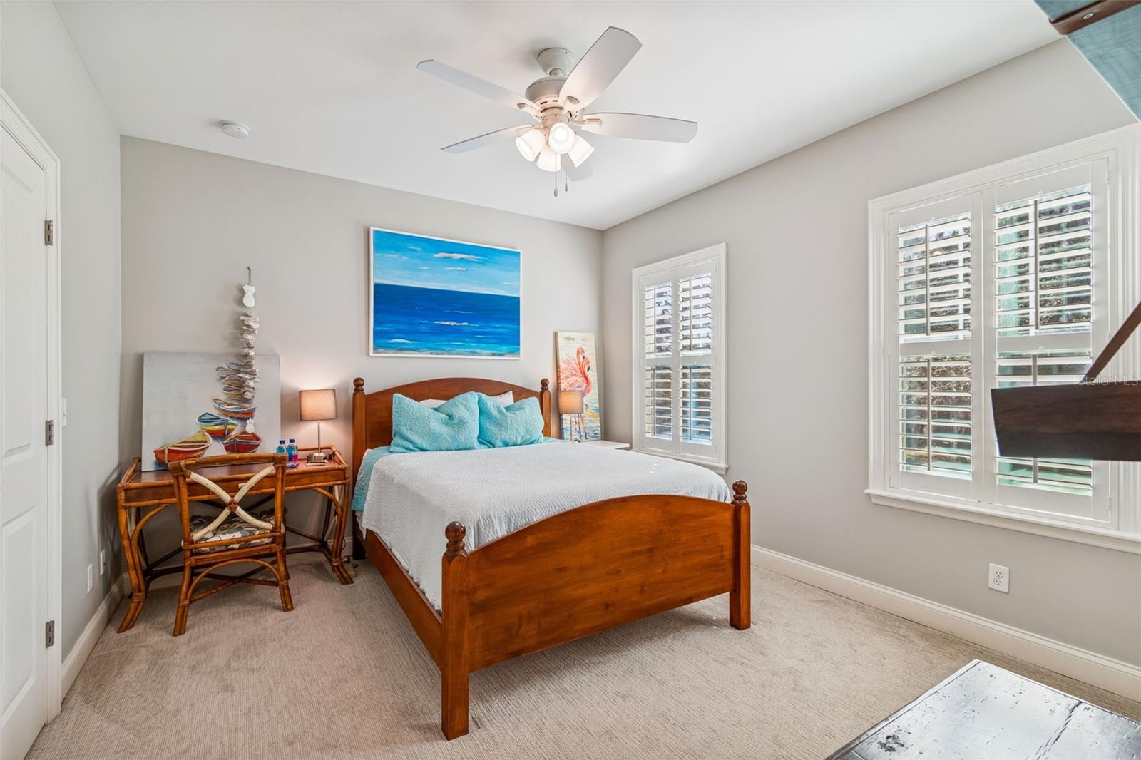 Listing photo id 37 for 2907 Hawthorne Road