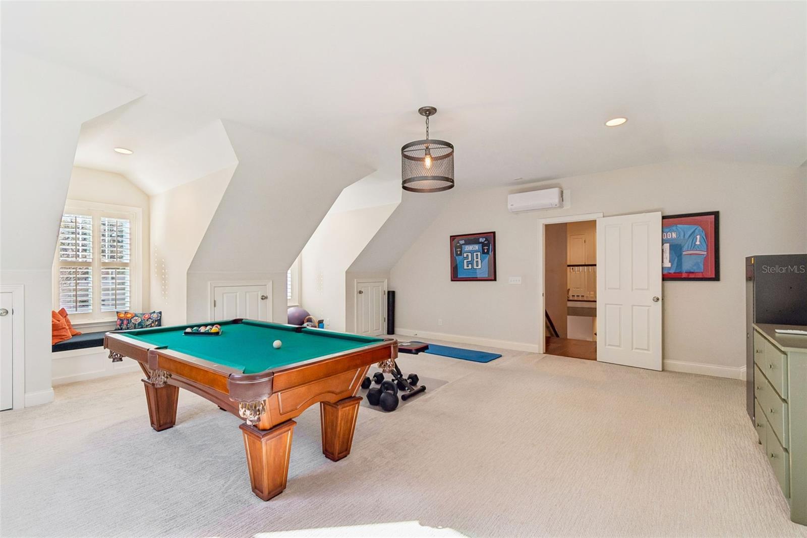 Listing photo id 44 for 2907 Hawthorne Road