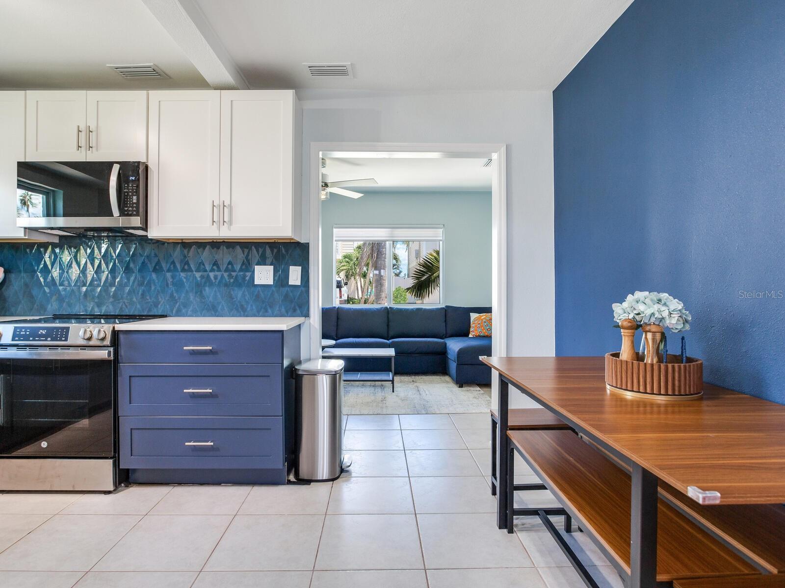 Listing photo id 8 for 230 144th Avenue