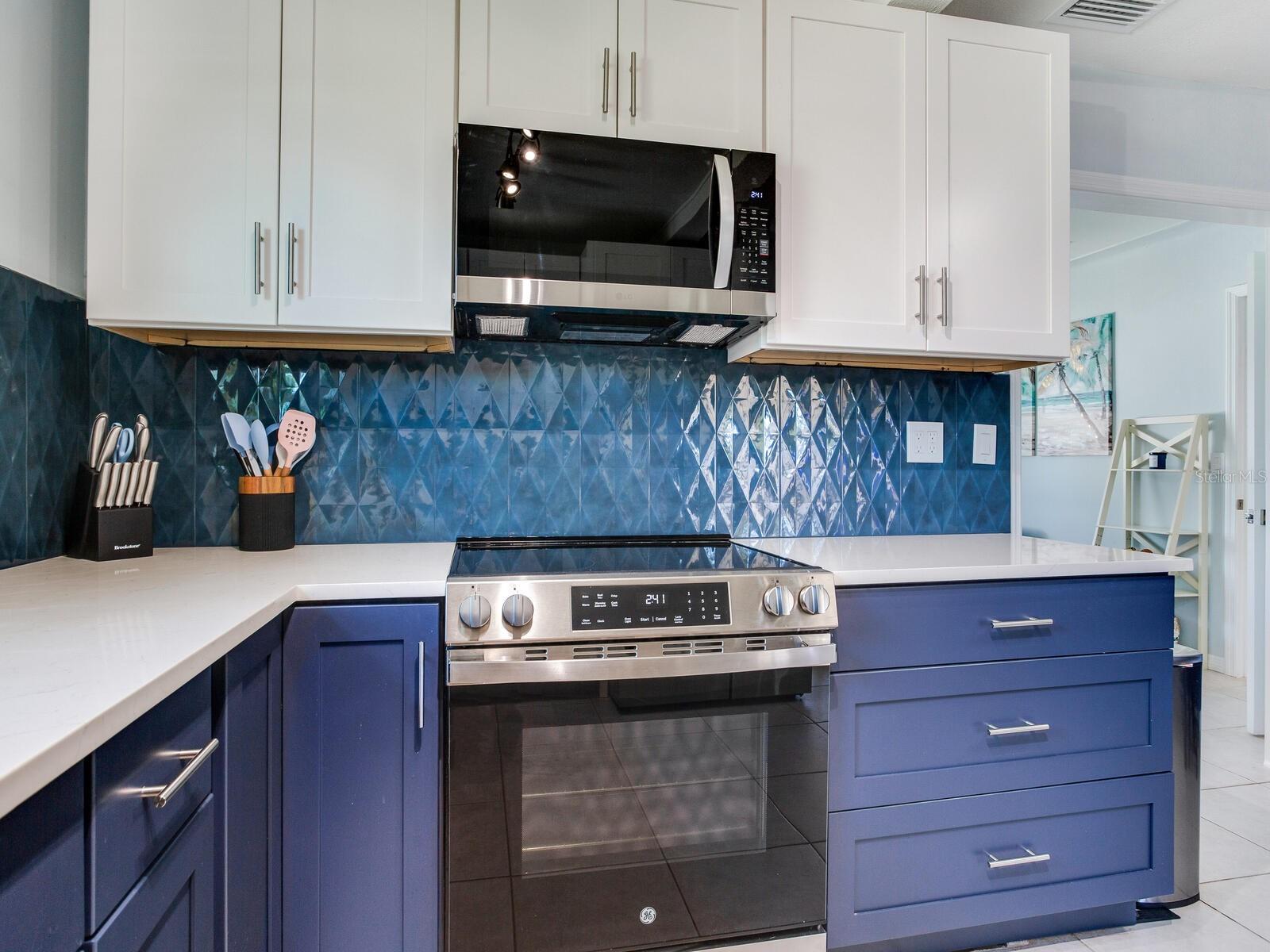 Listing photo id 10 for 230 144th Avenue