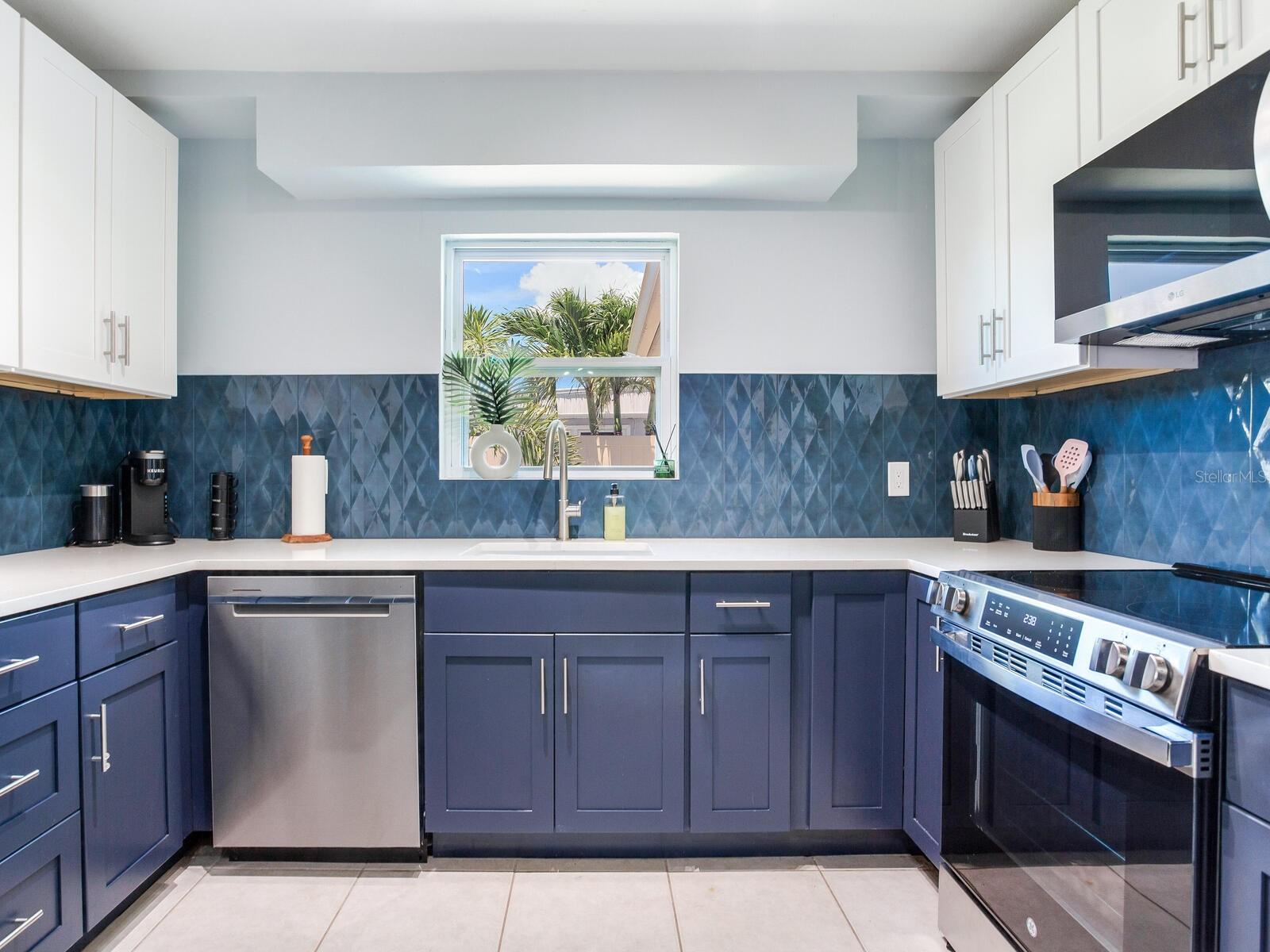 Listing photo id 12 for 230 144th Avenue